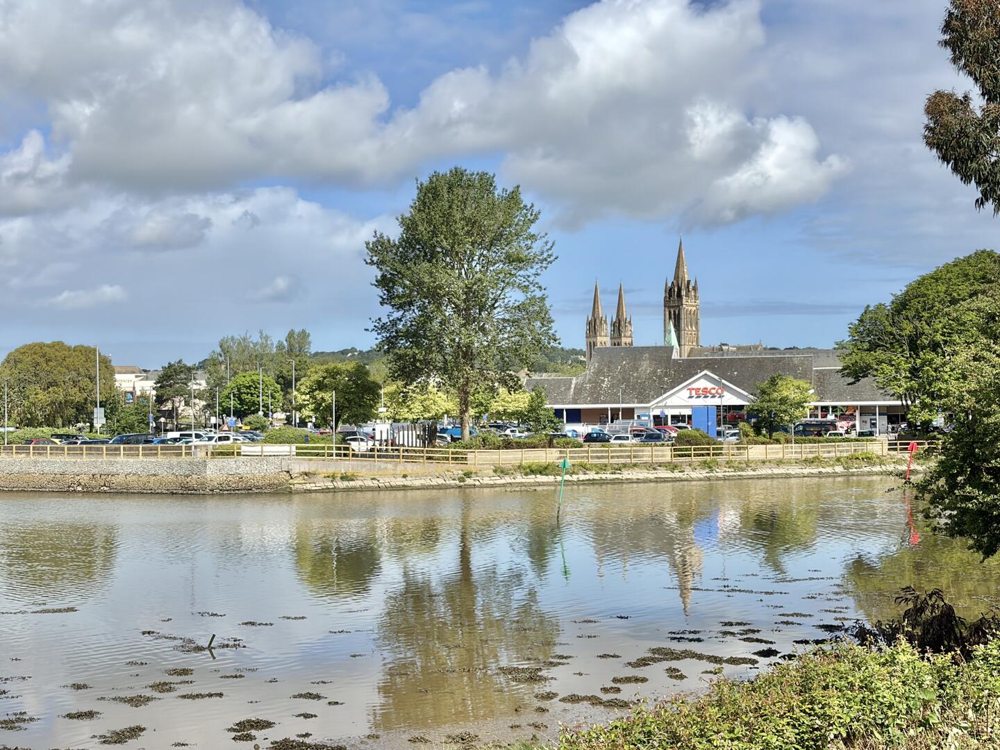 2 bed property in Malpas Road, Truro